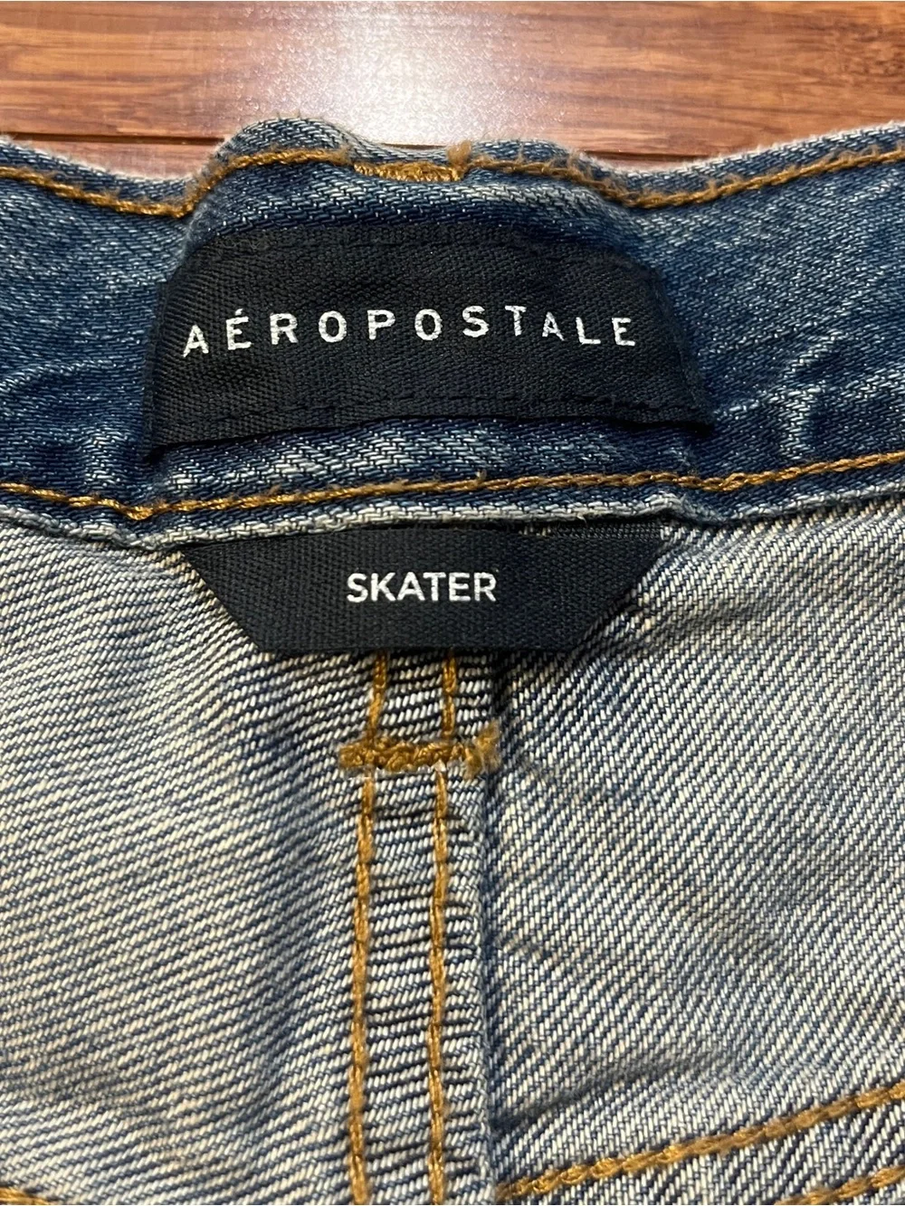 Aeropostale Women’s Skater Wide Relaxed Distressed Jeans